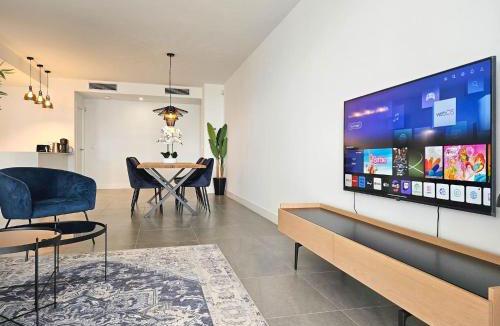 Puerto de la Duquesa Apartment | Modern 3 bedroom apartment with amazing facilities