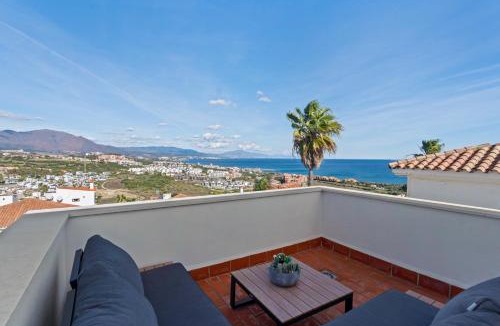 Alcorrin House | Modern 5BR Villa with Rooftop Sea Views