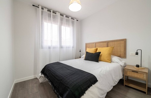 Getafe Apartment | Modern apartment for 6 near Madrid