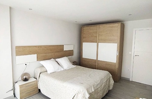 Andujar Apartment | Modern apartment in Andújar, up to 5 guests, ideal for families and pets