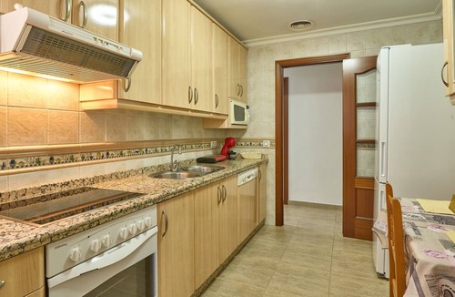 Cordoba Old City Apartment | Modern Apartment in Central Córdoba with Balcony and Air Conditioning