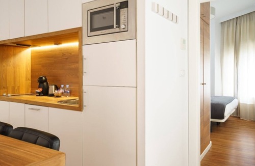 La Victoria Apartment | Modern Apartment in Malaga with Wi-Fi near Plaza de la Merced