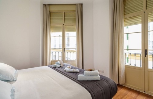 La Victoria Apartment | Modern Apartment in Malaga with Wi-Fi near Plaza de la Merced