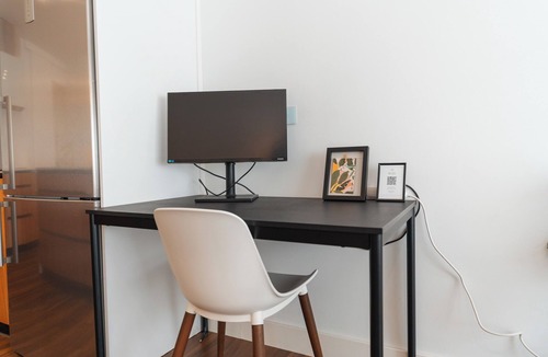 Parque Ayala Apartment | Modern Apartment with swimming pool, 5 minutes from the beach in Málaga
