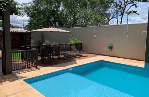 Foz do Iguacu House | Modern entire house with pool near tourist attractions.