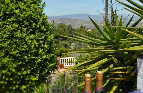 Alhaurin el Grande Apartment | Modern luxury apartment /pool & hot tub/perfect for couples /relaxed setting