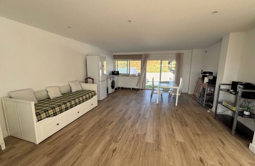 Puerto de la Torre Apartment | Modern Studio Retreat with Private Pool & Mountain Views in Málaga