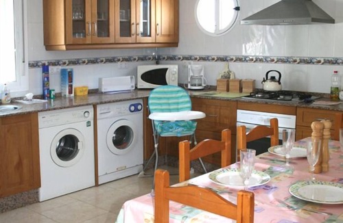 Chiclana de la Frontera Villa | Modern Villa, Private Pool, Wifi, Air Con, Central Location, Many Extras