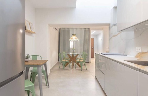 Estepona Villa | Modern Villa, steps to the boardwalk & beach