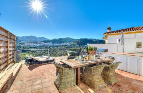 Monda Apartment | Monda Heights close to Marbella