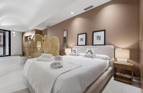 Doctor Barraquer-Grupo Renfe-Policlinico Apartment | Monkeys Apartments Torrijano