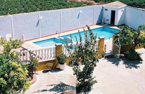 Moriles House | Moriles Traditional Farmhouse for 8