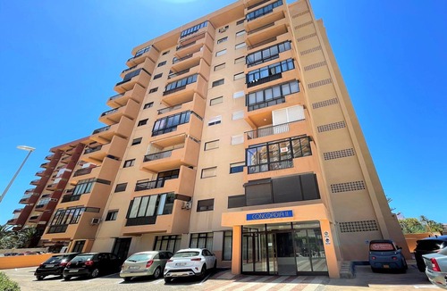 Roquetas de Mar Apartment | Mountain-View Apartment by Sea