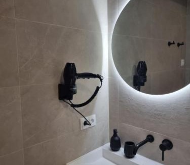 Huerta de Santa Teresa Apartment | MS4 apartamentos Nervión para 4 personas