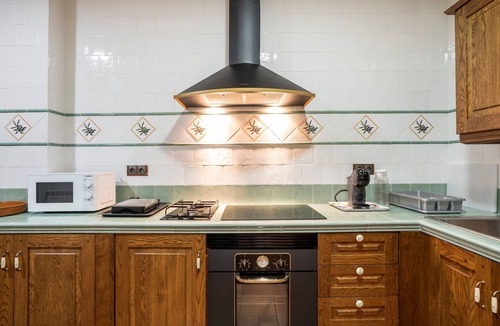 Guejar Sierra Apartment | Mulhacén Apartment with Mountain Views and Wi-Fi