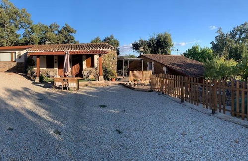 Candeleda Apartment | Namaste and Indalo Rooms