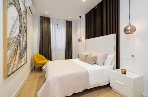 Explanada de la Estacion Apartment | Naranjas y Limones Málaga, by Homing U