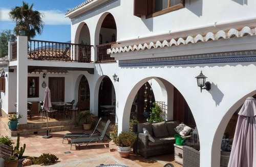 Competa Bed & Breakfast | Nerja superior room with air conditioning, wifi and tv.
