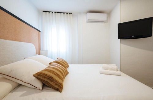 San Gil Apartment | New apartment next to the Basilica de la Macarena