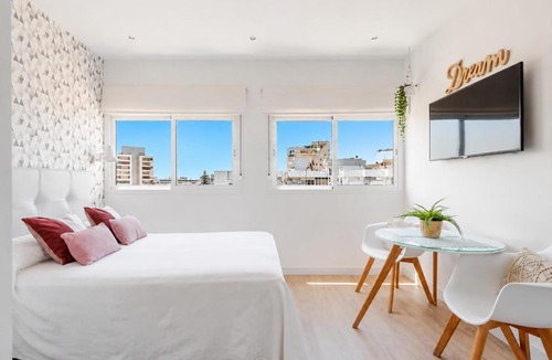 Torremolinos City Centre Apartment | New Central Studio Torremolinos