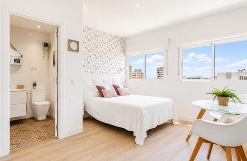 Torremolinos City Centre Apartment | New Central Studio Torremolinos