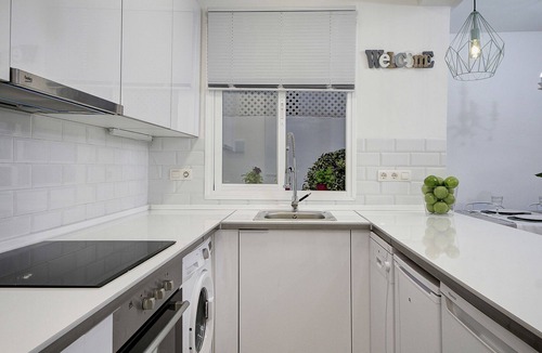 Figares House | * NEW * CITY CENTER, SAN ANTON-PUERTA REAL-ALHAMAR-ACERA DEL DARRO STREET