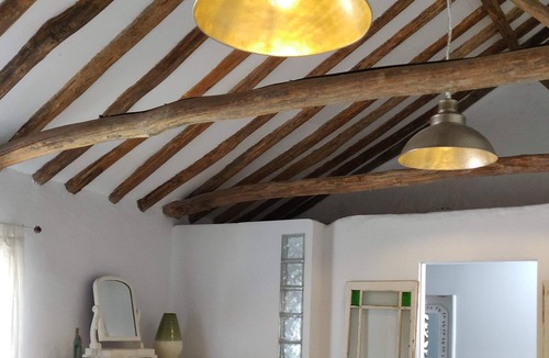 Moclin House | New Leaf Blanco, English style B&B