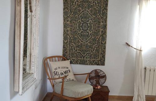 Moclin House | New Leaf Blanco, English style B&B