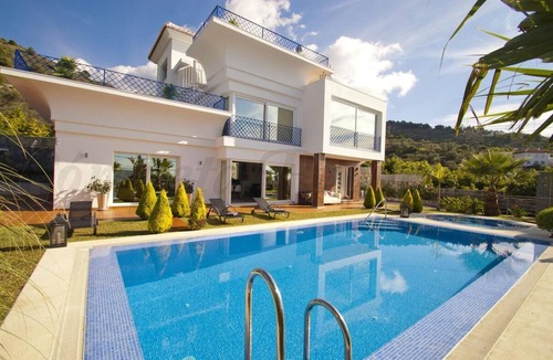 Canillas de Albaida Villa | New luxury villa, 5 bedrooms, 5 bathrooms, private pool