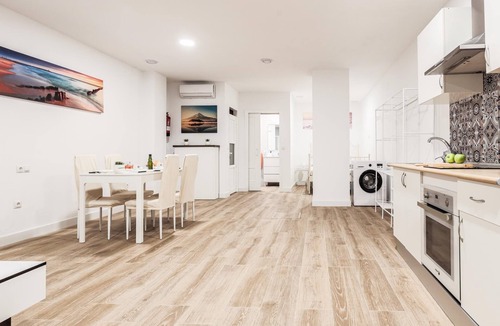 Distrito Macarena Apartment | Newly renovated multicultural zone