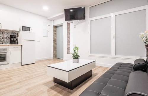 Distrito Macarena Apartment | Newly renovated multicultural zone