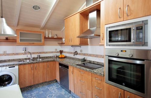 Jaen Apartment | Next to the Cathedral, historical center, ideal for families, free parking.