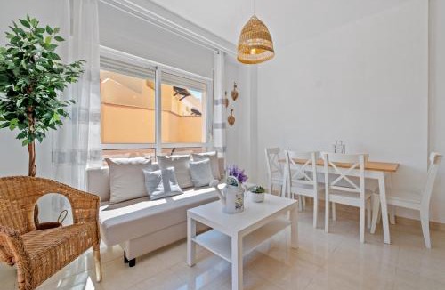 Torre de Benagalbon Apartment | Niña Sureña Home Añoreta Golf