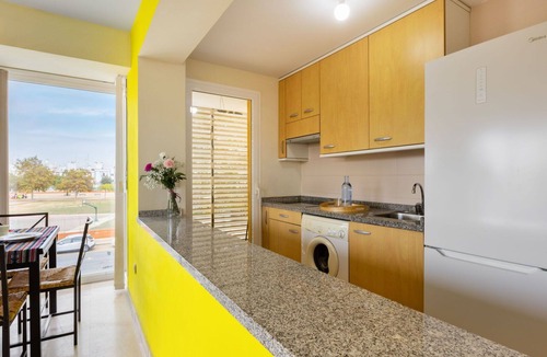 Isla Cristina Apartment | Nice apartment for 5 guests with pool, A/C, WIFI, TV and balcony