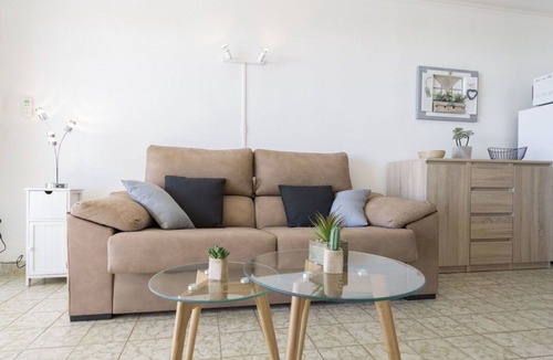 Empuriabrava Apartment | Nice apartment for 3 people with A/C, WIFI, TV, patio and pets allowed