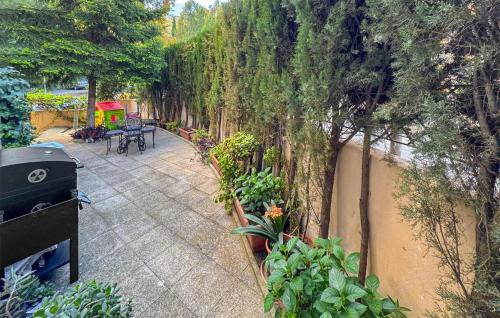Cenes de la Vega House | Nice Home In Cenes De La Vega