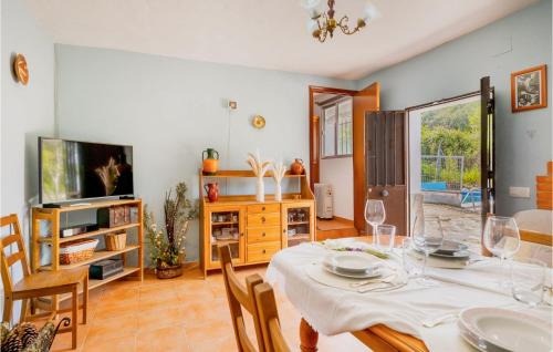 Calabazares House | Nice Home In Cortegana