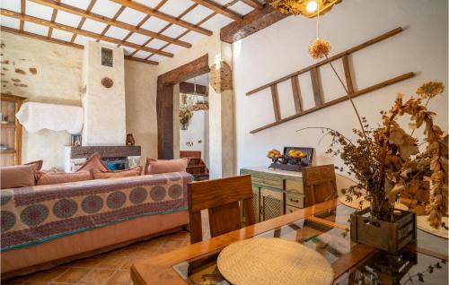 El Colmenar House | Nice Home In El Colmenar