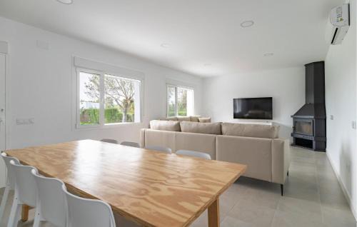 Villamartin House | Nice Home In Villamartin