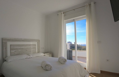 Velez-Malaga Ski Chalet | NIZA BEACH Holiday House 10PAX