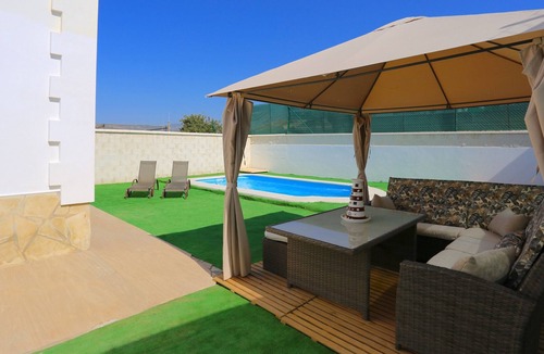 Velez-Malaga Ski Chalet | NIZA BEACH Holiday House 10PAX