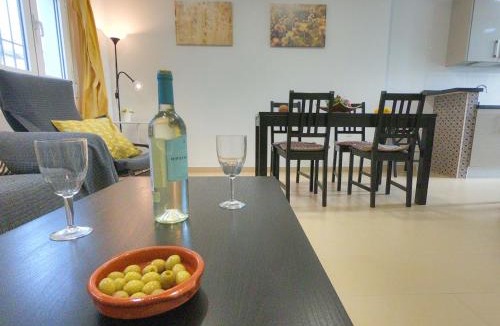 Conil de la Frontera City Center Apartment | Noria is a comfortable apartment with patio and large terrace in Conil