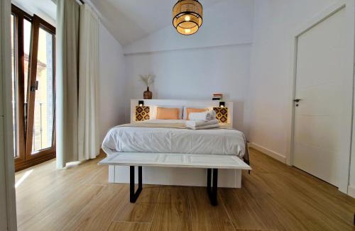 Jaen Apartment | NOVOJAÉN Alojamientos 2 - Edificio vacacional Exclusivo y Tranquilo junto a Catedral