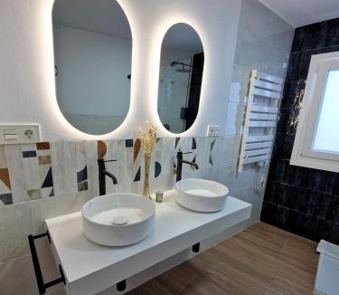 Jaen Apartment | NOVOJAÉN Alojamientos 2 - Edificio vacacional Exclusivo y Tranquilo junto a Catedral