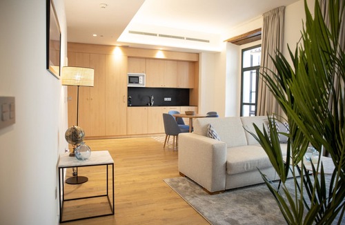 Historical Center Hotel | nQn Aparts & Suites Sevilla