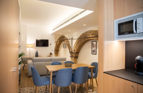 Historical Center Hotel | nQn Aparts & Suites Sevilla