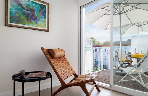 Los Remedios Apartment | Oasis Seville – Light-Filled Apartment with Terrace in Los Remedios