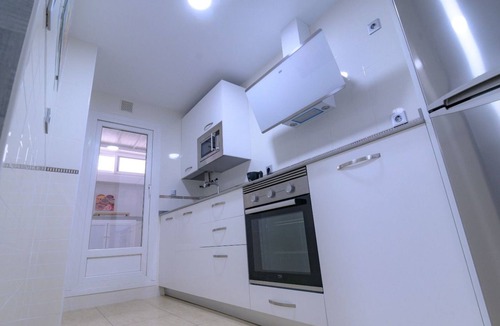 Barriada del Rio San Pedro Apartment | Oceanum Spa Deluxe Apartment mit Jacuzzi und Sauna by Interhome