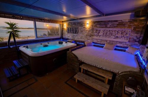Barriada del Rio San Pedro Apartment | Oceanum Visum Spa Deluxe