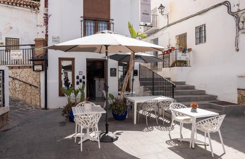 Canillas de Aceituno Bed & Breakfast | Olive & Ivy Guest House